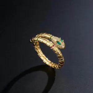 Adoptez L’élégance Avec Notre Bague Serpent Scintillante ! 2 Adoptez L’élégance Avec Notre Bague Serpent Scintillante!
