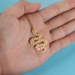 Affirmez Votre Personnalité Audacieuse Avec Notre Collier Serpent Doré!