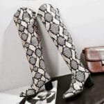 Affrontez Le Froid D’hiver Avec Style En Cuissardes Serpent! 37