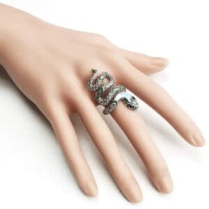 Bague Serpent: élégance Et Charme Pour Une Nouvelle Vie!