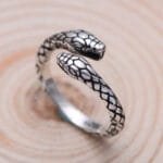 Bague Serpent En Acier Inoxydable 316l: Force Et Style Réunis!
