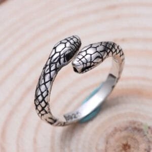 Bague Serpent En Acier Inoxydable 316l : Force Et Style Réunis! 2 Bague Serpent En Acier Inoxydable 316l: Force Et Style Réunis!