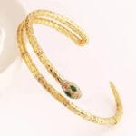 Bracelet Serpent En Cuivre: élégance Unique Et Audacieuse!