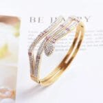 Bracelet Serpent Femme: élégance Ruse Et Tentation à Votre Poignet!