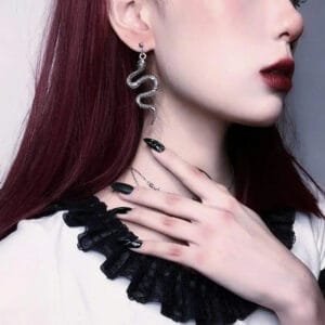Brilho Original: Boucle D’oreille Serpent L’authenticité à Portée D’oreille!