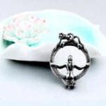 Collier Serpent En Acier Inoxydable: éclat Du Miroir Mystique!