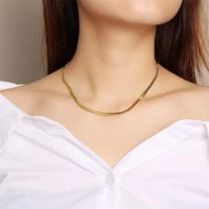 Collier Serpent Maille : L’élégance Minimaliste à Votre Cou ! 3 Collier Serpent Maille: L’élégance Minimaliste à Votre Cou!