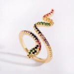 éblouissez Avec Notre Bague Serpent En Pierres Fines Séduisantes!