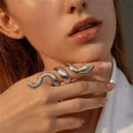 éblouissez Avec Notre élégante Bague Serpent Gothique! Argenté