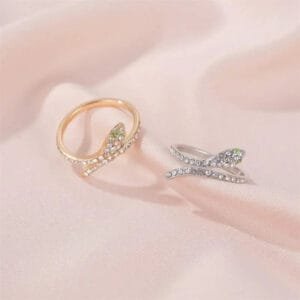 élégance éclatante: Bague Serpent Strass Argenté Pour Un Look Unique!