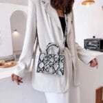 Sublimez Votre Look Avec Le Sac à Main Serpent Blanc élégant!