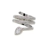 Sublimez Votre Style Avec La Bague Serpent Reine De Cristal!