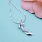 Sublimez Votre Style Avec Notre Magnifique Collier Serpent En Argent Sterling!